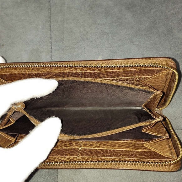 GUCCI GG SUKEY BROWN LEATHER CAVIAR MONOGRAM ZIP AROUND LONG WALLET 7½" x 4" - Picture 14 of 15